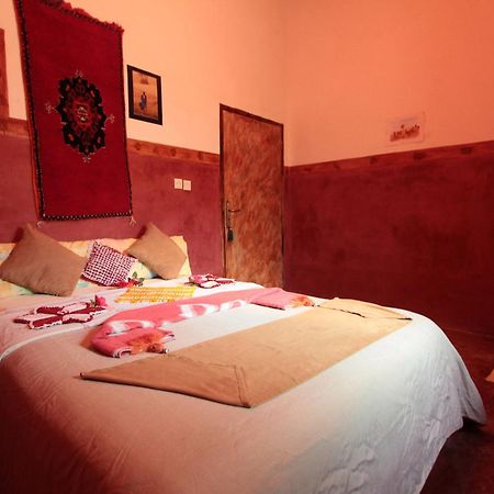 Guest Housse Kasbah Tifaoute Bed and Breakfast Ait Benhaddou Esterno foto